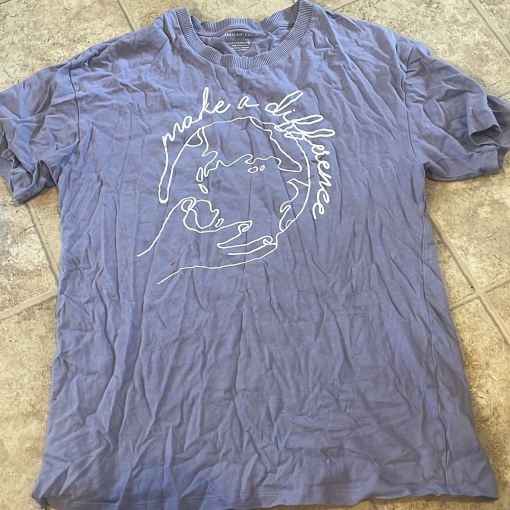 Light purple American Eagle tshirt